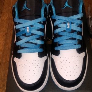 Air Jordan Retro 1 Low “Laser Blue”